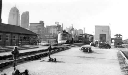 trains_vrp_santafedowntown1945s-8111126