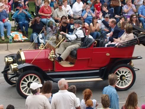 centennialparade_cars_02as-2581958