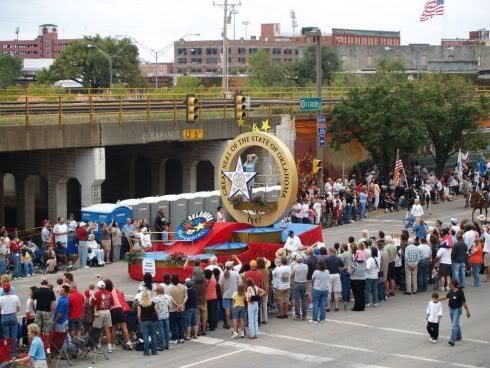 centennialparade_float01s-9771029