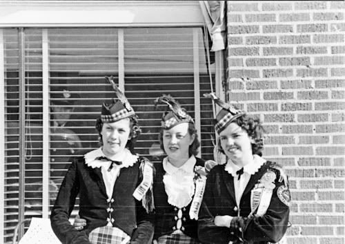 kiltie7_1938_shamrocks-4890219