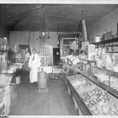 (CHS.2011.01.6) - Early Oklahoma City Grocer, possibly Philip Norris, 220 W Pottawatomie (SW 5), c. 1910 