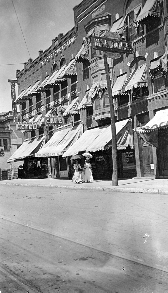 (CHS.2011.01.42) - East Side of 300 Block of N Broadway, c. 1906