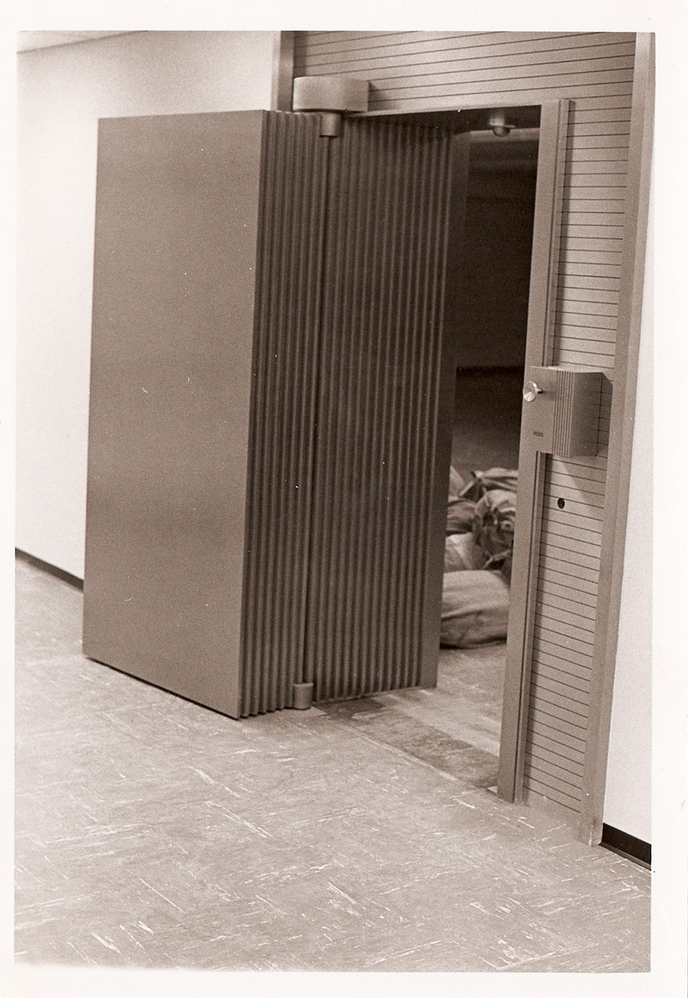 (FNB.2010.12.11) - Vault, First National Center, c. 1970
