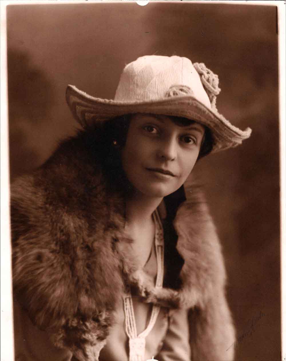 (HTC.2010.8.36) - Ethelyn Hightower, c. 1920s