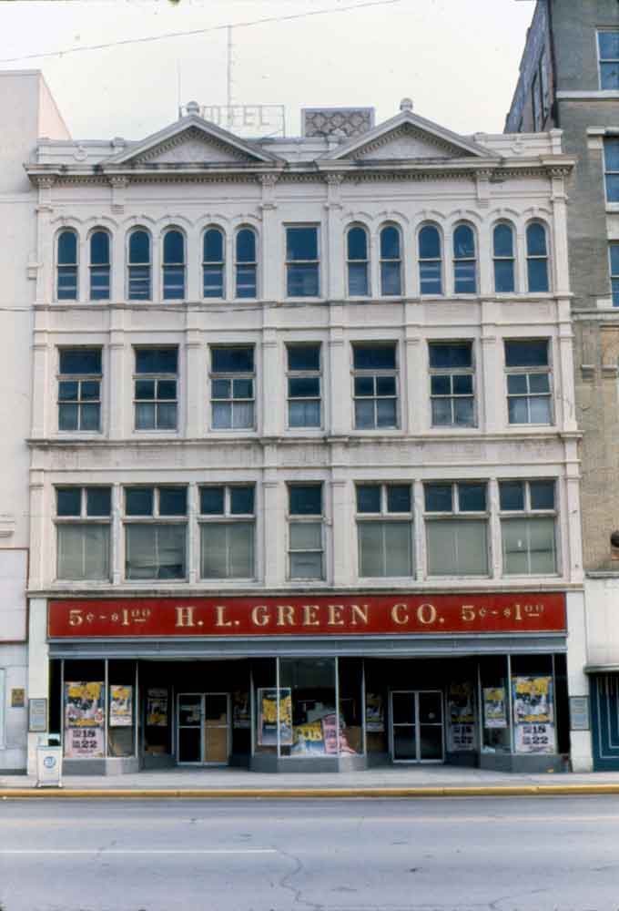 (KMC.2011.1.05) - H. L. Green Store, 224 W Main, c.1975