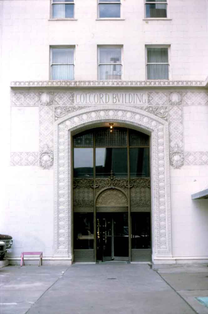 (KMC.2011.1.17) - Colcord Building, 1 N Robinson, c.1975