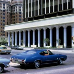 (KMC.2011.1.44) - Intersection of Broadway and Main, View NE from Main, c.1975