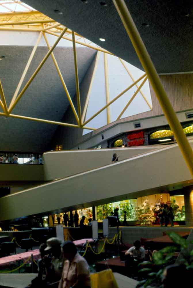 (KMC.2011.3.11) - Crossroads Mall Interior, c.1975