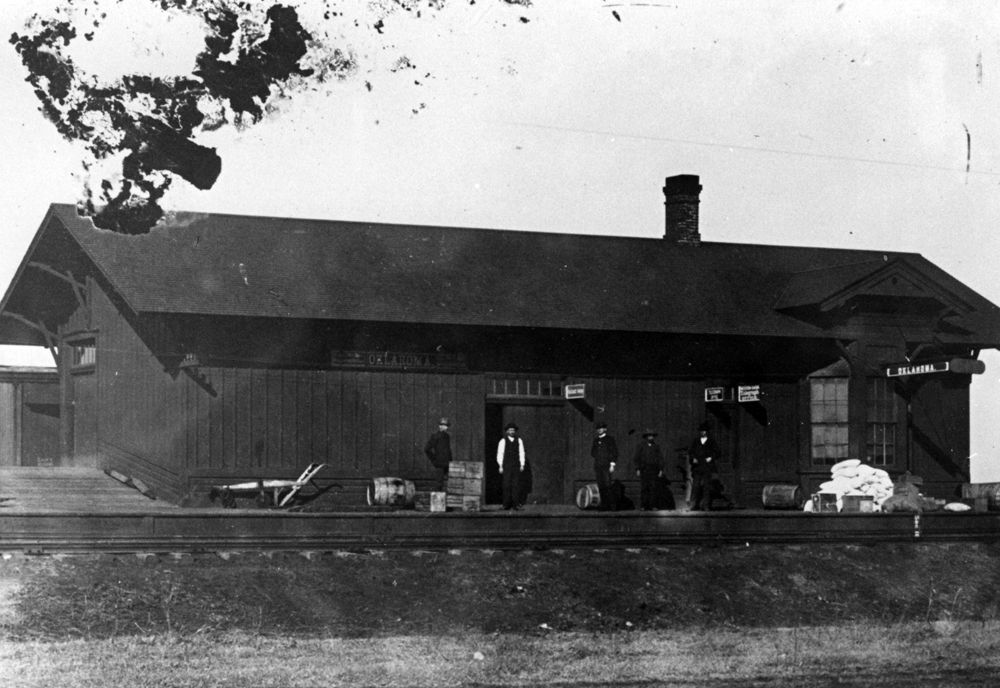 (CHS.2011.01.07) - Oklahoma Station on the Santa Fe Railroad, c. 1889 (2)