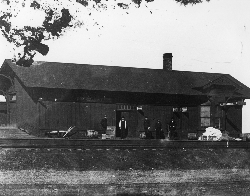 (CHS.2011.01.08) - Oklahoma Station on the Santa Fe Railroad, c. 1889