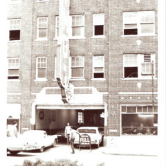 (FNB.2010.13.03) - Auto Hotel, 116 W Park, c. 1970
