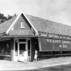 (VZD.2011.1.06) - Veazey Drug Co. No. 5, 1020 N Walnut, c. 1930