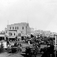 (CHS.2011.01.75) - View N from Unit Block of Broadway, c. 1890s