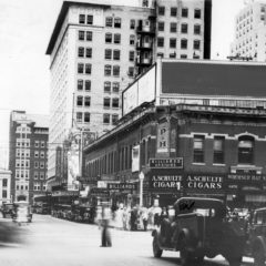 (CHS.2011.01.85) - View South on Robinson from Main, June 1932