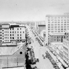 (CHS.2011.01.90) - View West on Main from Broadway, c. 1920s