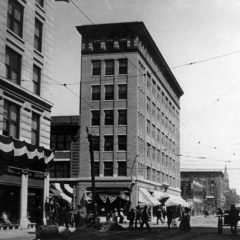 (CHS.2011.01.55) - Majestic Building, 301 W Main, c. 1900s