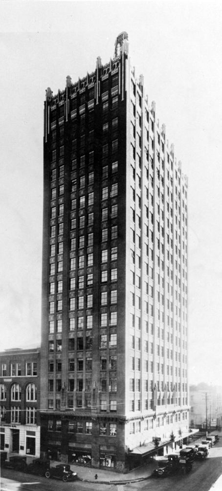 (CHS.2011.01.12) - Petroleum Building, 218 N Robinson, c. late 1920s