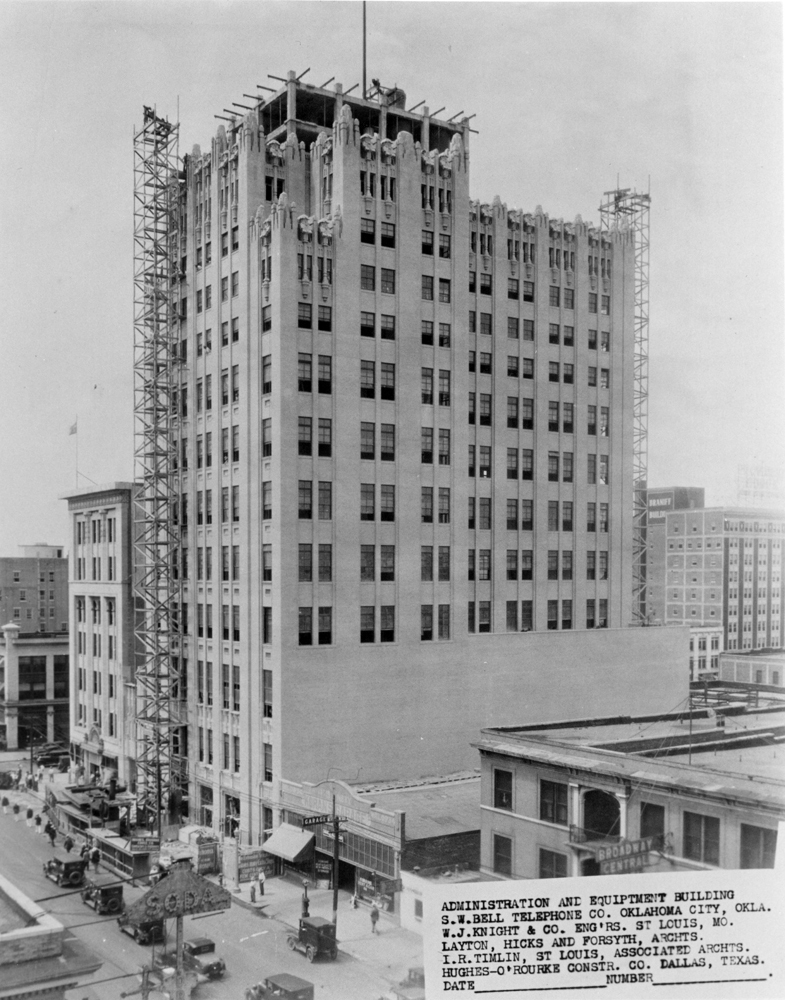 (CHS.2011.01.66) - Southwestern Bell Tellephone Administration Building, 407 N Broadway, c. 1928 