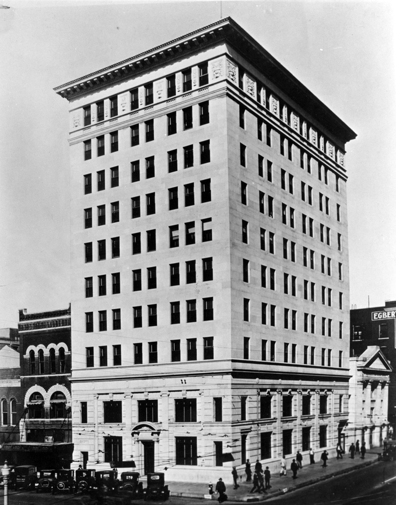 (CHS.2011.01.71) - Tradesmens National Bank, 101 W Main, c. 1920s