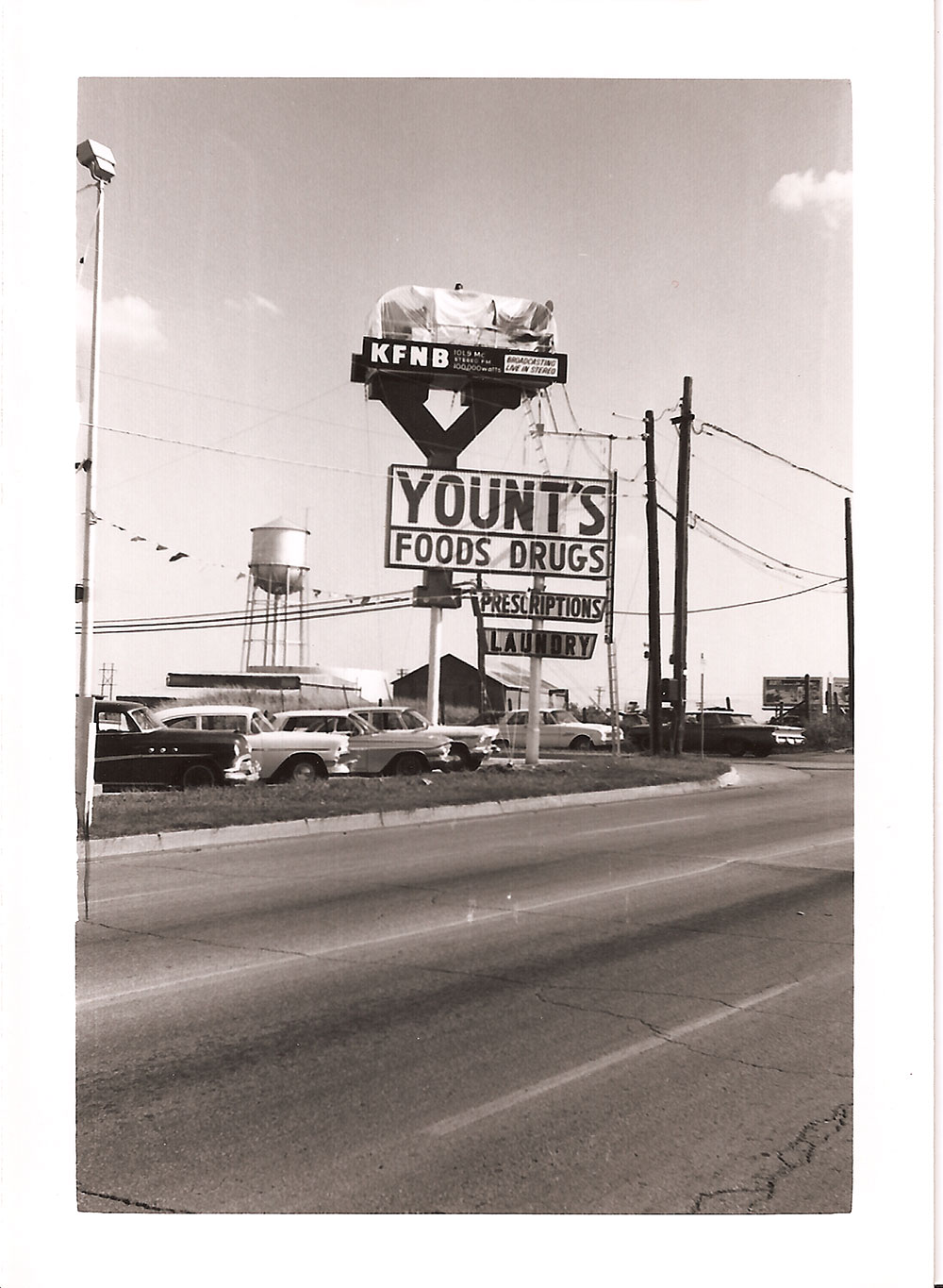 (FNB.2010.14.09) - KFNB Radio Live Promo, Yount's Grocery Store, 7900 N Western, September, 1964