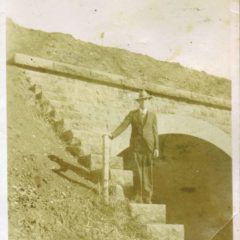 (RAC.2010.02.04) - Alvy Kline Near Viaduct (possibly streetcar overpass in Belle Isle area), c. 1910s