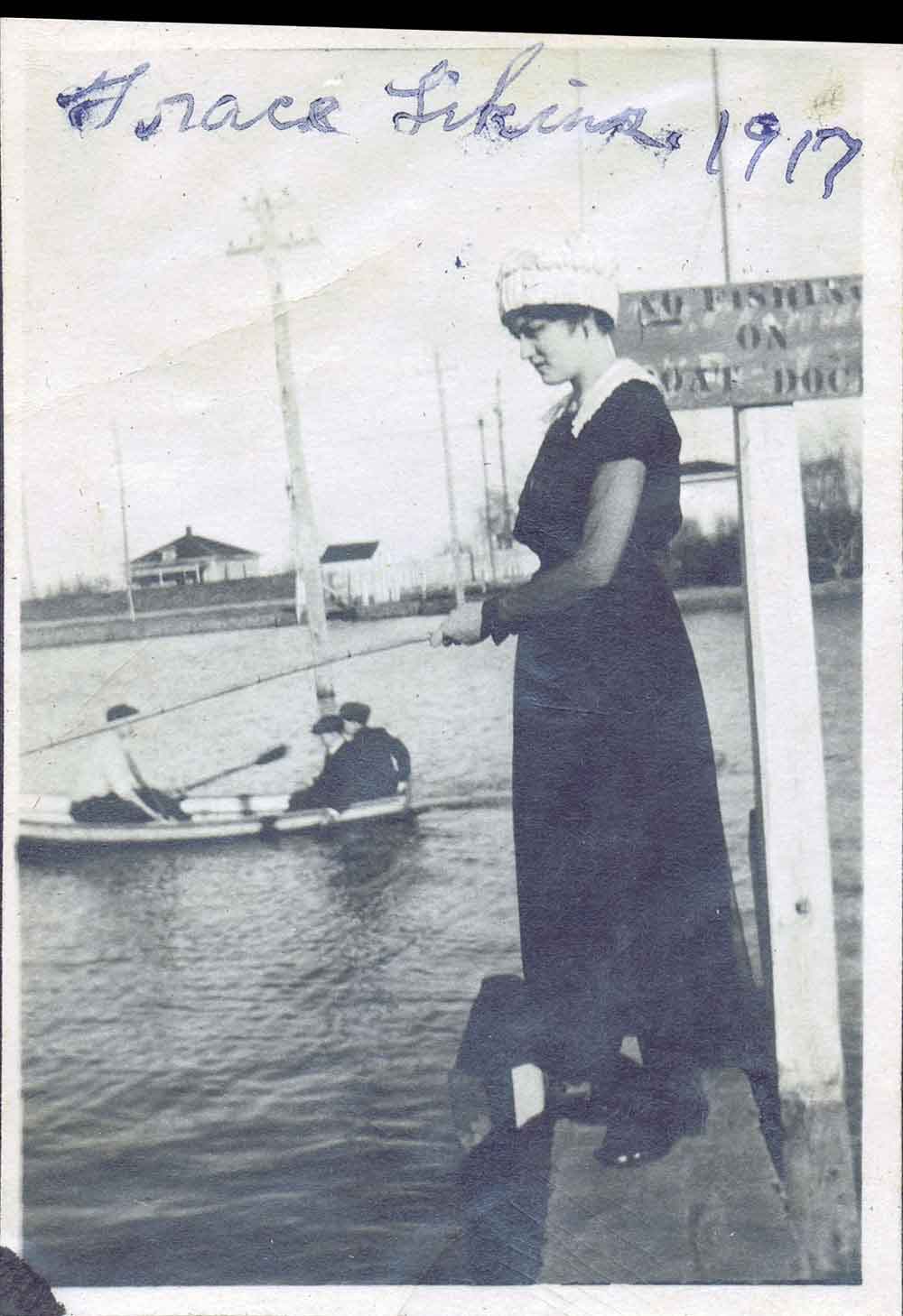 (RAC.2010.02.05) - Grace Likins (possibly at Memorial Park), 1917