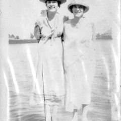 (RAC.2010.02.11) - Women (possibly Madeline Kline at right), c. 1910s