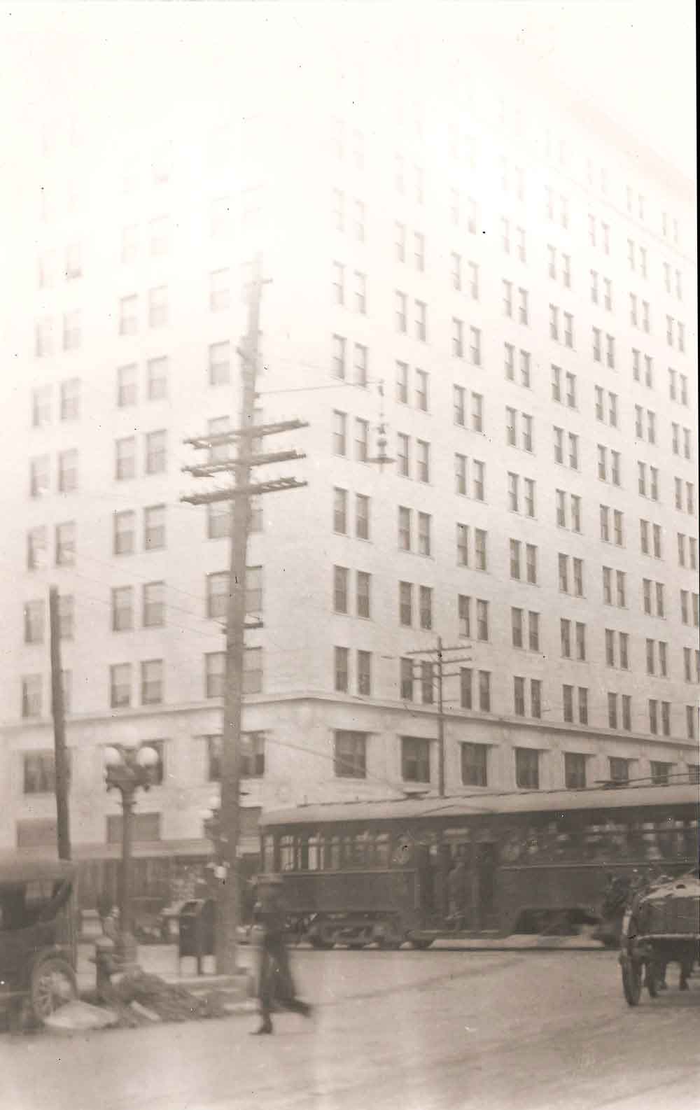 (RAC.2010.07.07) - Colcord Building, 1 N Robinson, View Northwest from Intersection of Grand and Robinson, c. 1910s
