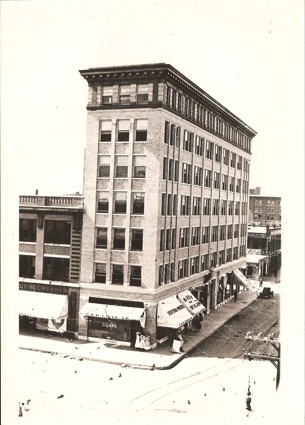 (RAC.2010.07.22) - Majestic Building, 301 W Main, 1910s