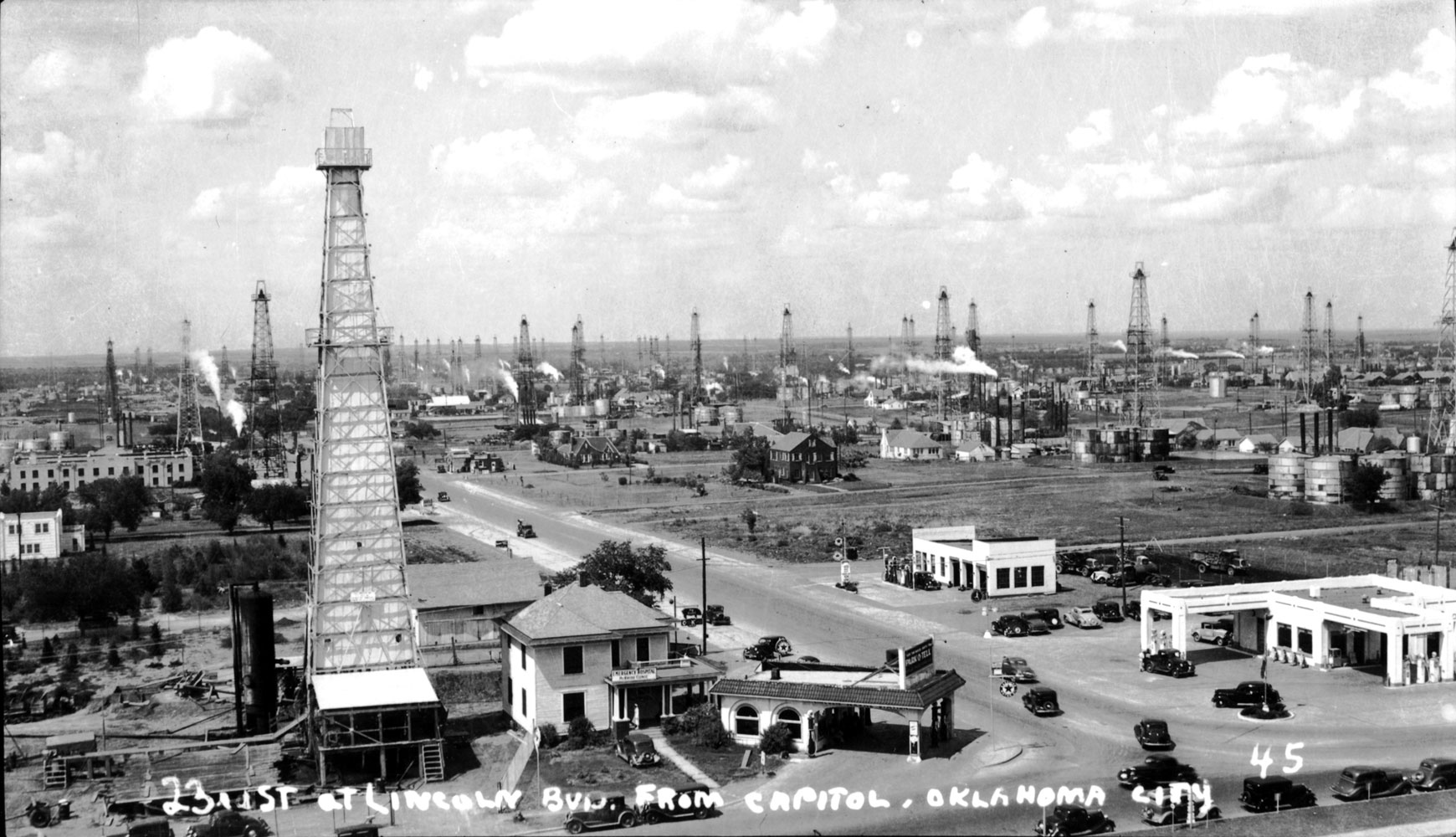 (RAC.2010.09.32) - Intersection of NE 23 and Lincoln, View South from the State Capitol, c. late 1930s