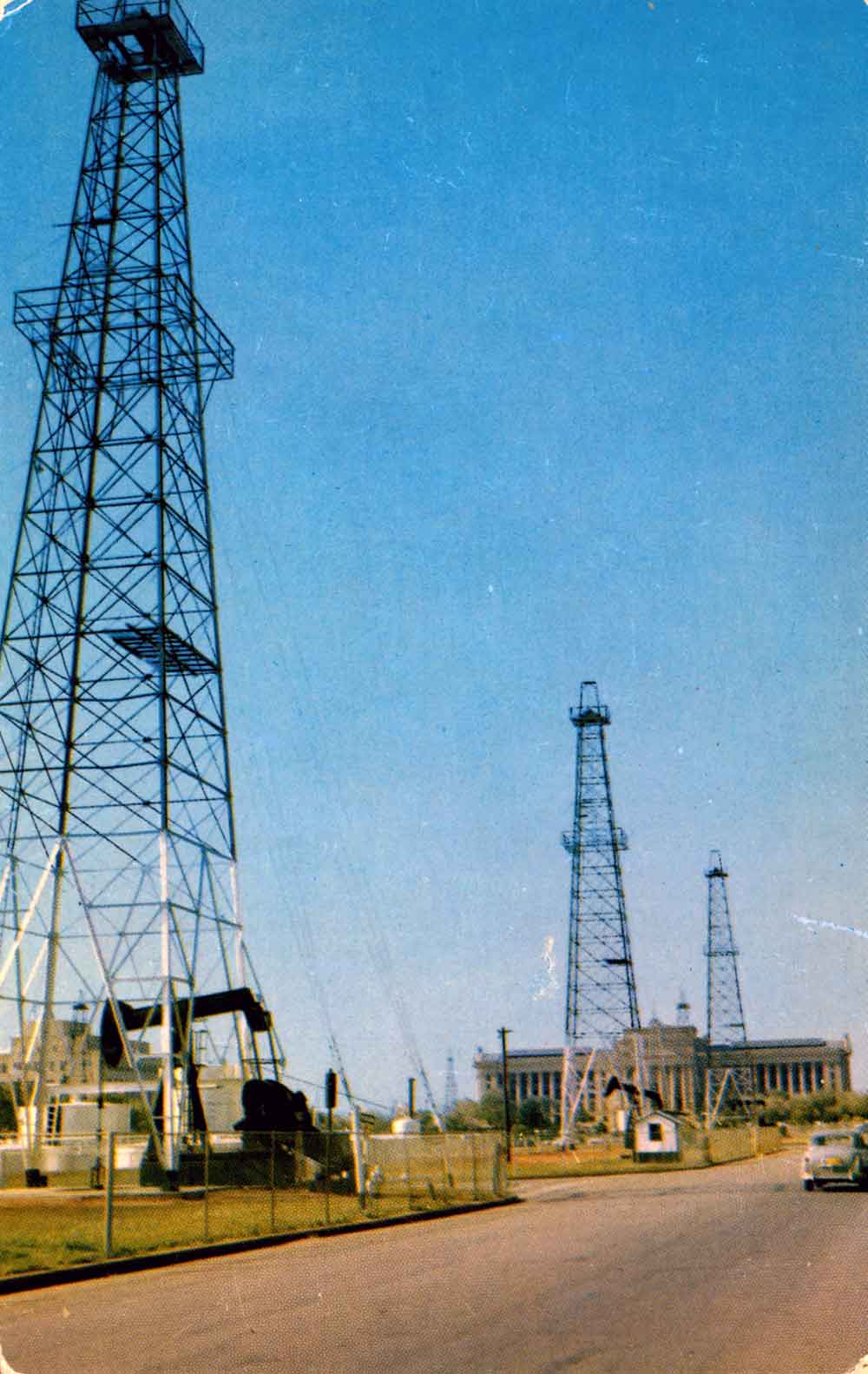 (RACp.2010.18.17) - View North on Lincoln Blvd from near NE 18, c. 1940s