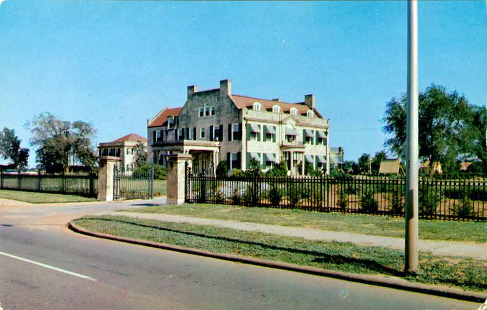 (RACp.2010.31.04) - Oklahoma Governor's Mansion, 820 NE 23, c. 1940s (RACp.2010.31.04) - Oklahoma Governor's Mansion, 820 NE 23, c. 1940s