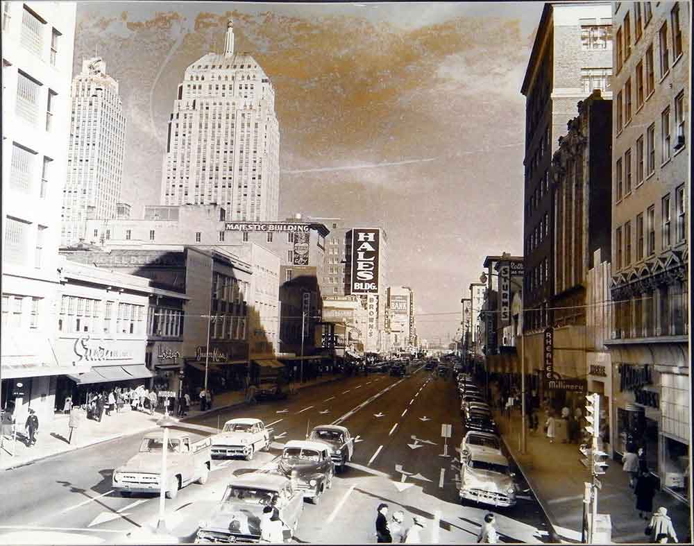 (BLVD.2010.1.11) - 300 Block of West Main Street, View East from Hudson Avenue, c. 1955