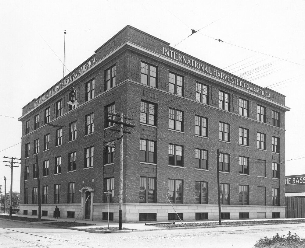 (BKT.2011.1.51) International Harvester Building