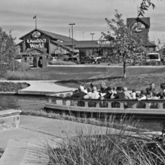 (BKT.2011.4.39) Bass Pro Shops