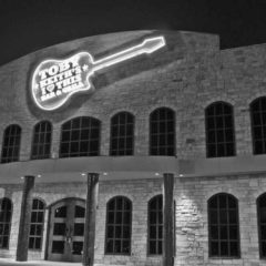(BKT.2011.4.41) Toby Keith&#039;s I Love this Bar and Grill