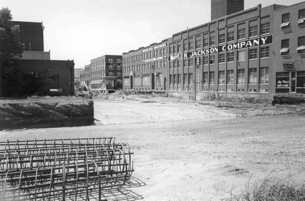bricktown_collection_ads-currentcolorpics_group2_03_canalwork_summer98