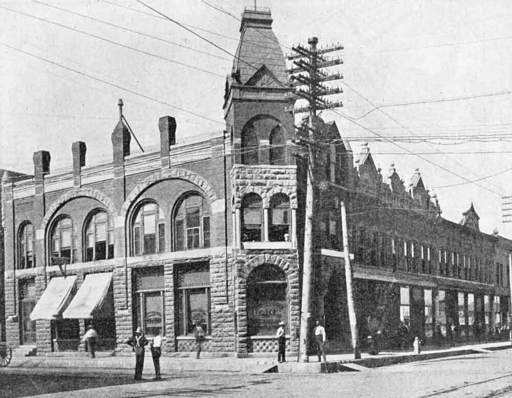 (coc.2011.1.29) Farmer's State Bank, southwest corner of Grand and Robinson, 1903